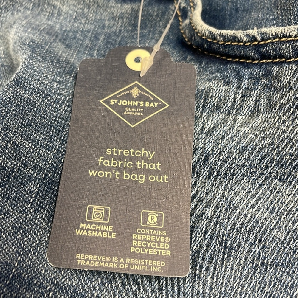 St John’s Bay Secretly Slender Capri Jean Size 24W NWT - Picture 11 of 12
